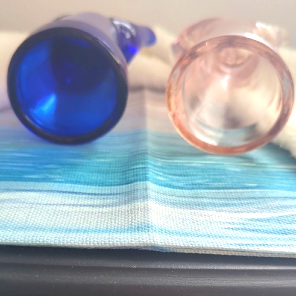 Vintage "1960's Pink Depression, and Colbert Blue Glass Hands" Set Of (2) - Picture 2 of 10